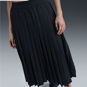 NEW Nike 24.7 PerfectStretch Women Dri Fit Pleated Skirt HQ8153-010 $160